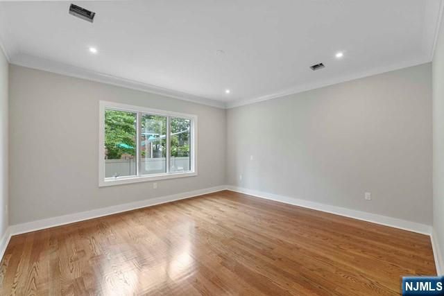 211 Warwick Avenue 1, Fort Lee, NJ 07024