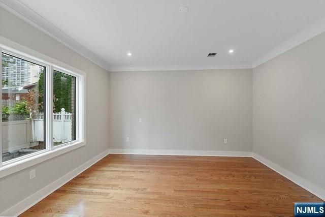 211 Warwick Avenue 1, Fort Lee, NJ 07024