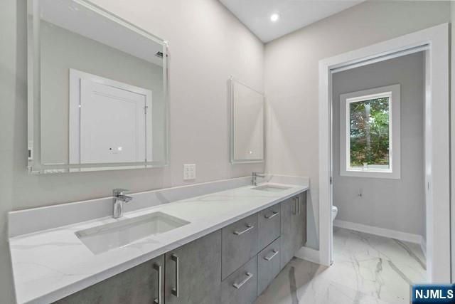 211 Warwick Avenue 1, Fort Lee, NJ 07024