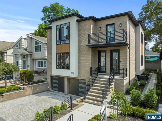 211 Warwick Avenue 1, Fort Lee, NJ 07024