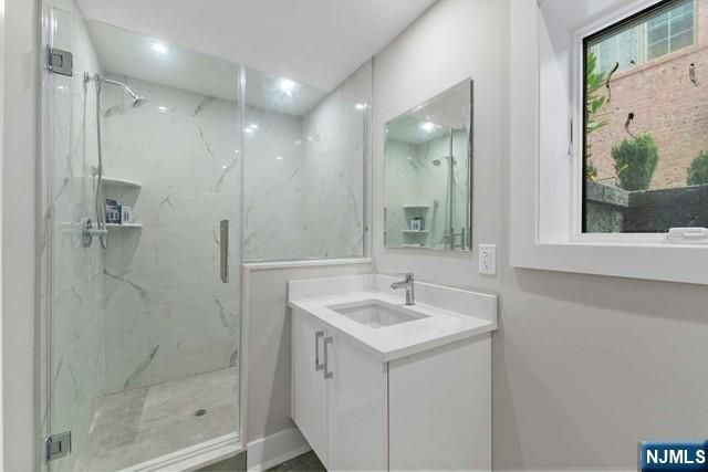 211 Warwick Avenue 1, Fort Lee, NJ 07024