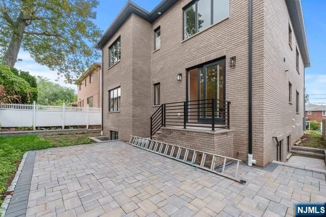 211 Warwick Avenue 1, Fort Lee, NJ 07024