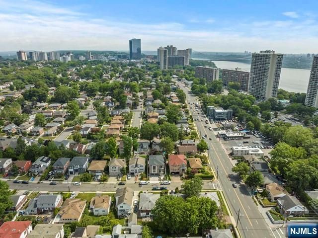 211 Warwick Avenue 1, Fort Lee, NJ 07024