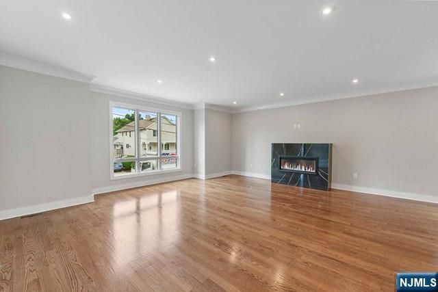 211 Warwick Avenue 1, Fort Lee, NJ 07024