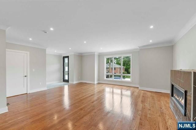 211 Warwick Avenue 1, Fort Lee, NJ 07024