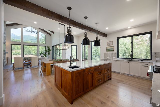 178 N OAKWOOD CIR, Springville, UT 84663