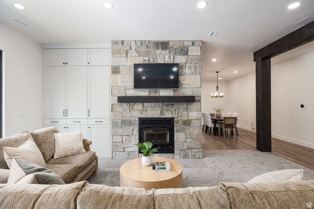 178 N OAKWOOD CIR, Springville, UT 84663