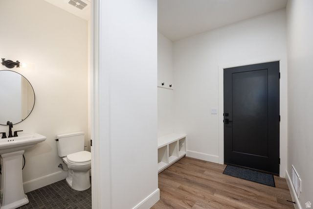178 N OAKWOOD CIR, Springville, UT 84663