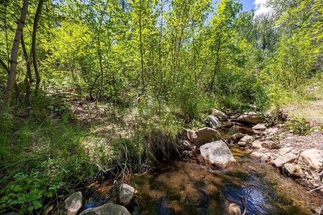 178 N OAKWOOD CIR, Springville, UT 84663
