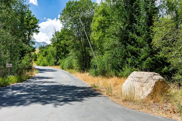 178 N OAKWOOD CIR, Springville, UT 84663