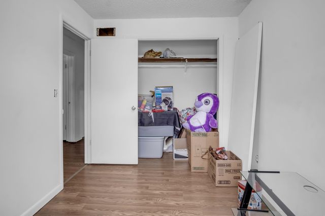 701-703 W 17th St, Newton, KS 67114