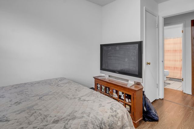 701-703 W 17th St, Newton, KS 67114