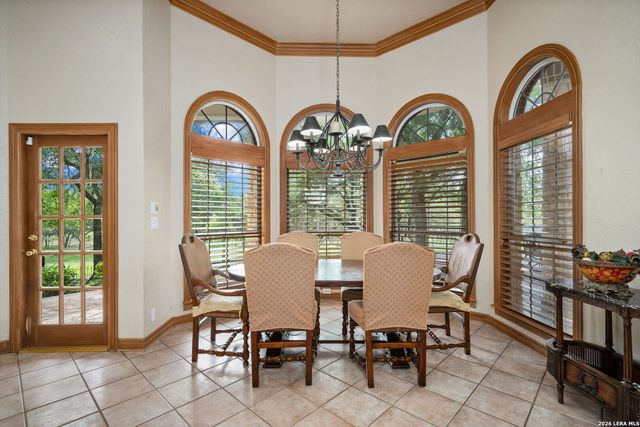 8040 Rolling Acres Trail, Fair Oaks Ranch, TX 78015