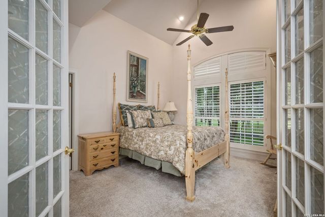 8040 Rolling Acres Trail, Fair Oaks Ranch, TX 78015