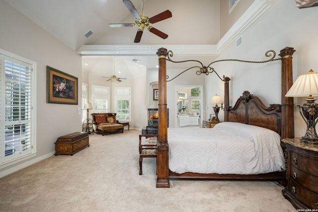 8040 Rolling Acres Trail, Fair Oaks Ranch, TX 78015