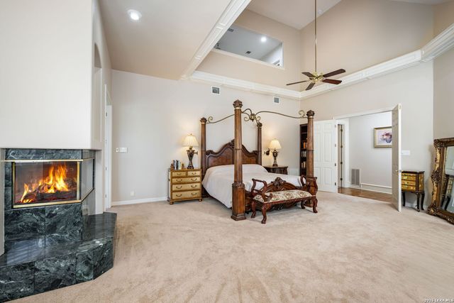 8040 Rolling Acres Trail, Fair Oaks Ranch, TX 78015