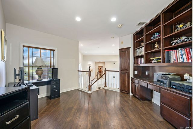 8040 Rolling Acres Trail, Fair Oaks Ranch, TX 78015