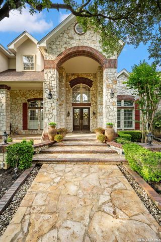 8040 Rolling Acres Trail, Fair Oaks Ranch, TX 78015