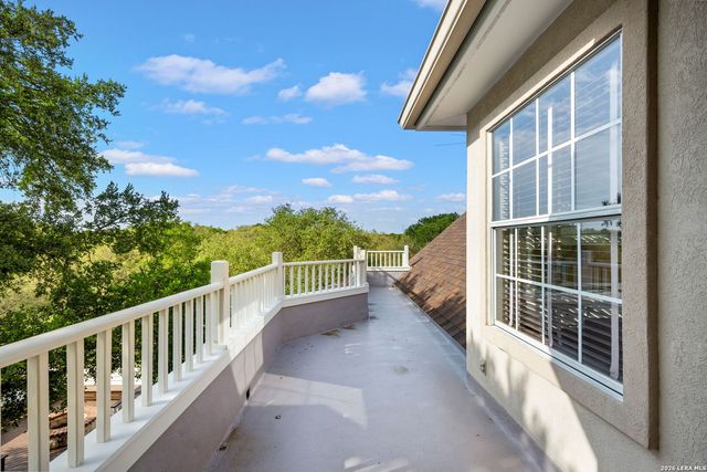8040 Rolling Acres Trail, Fair Oaks Ranch, TX 78015