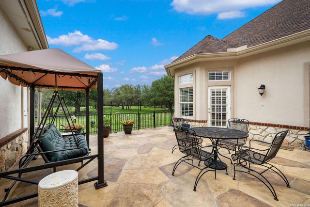 8040 Rolling Acres Trail, Fair Oaks Ranch, TX 78015