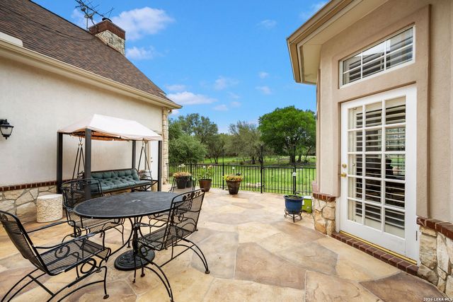8040 Rolling Acres Trail, Fair Oaks Ranch, TX 78015