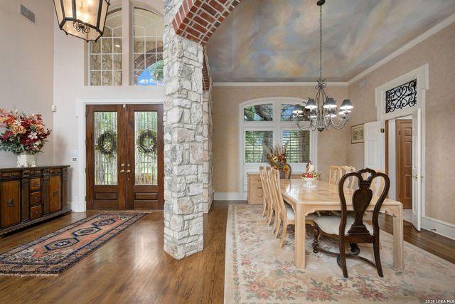 8040 Rolling Acres Trail, Fair Oaks Ranch, TX 78015