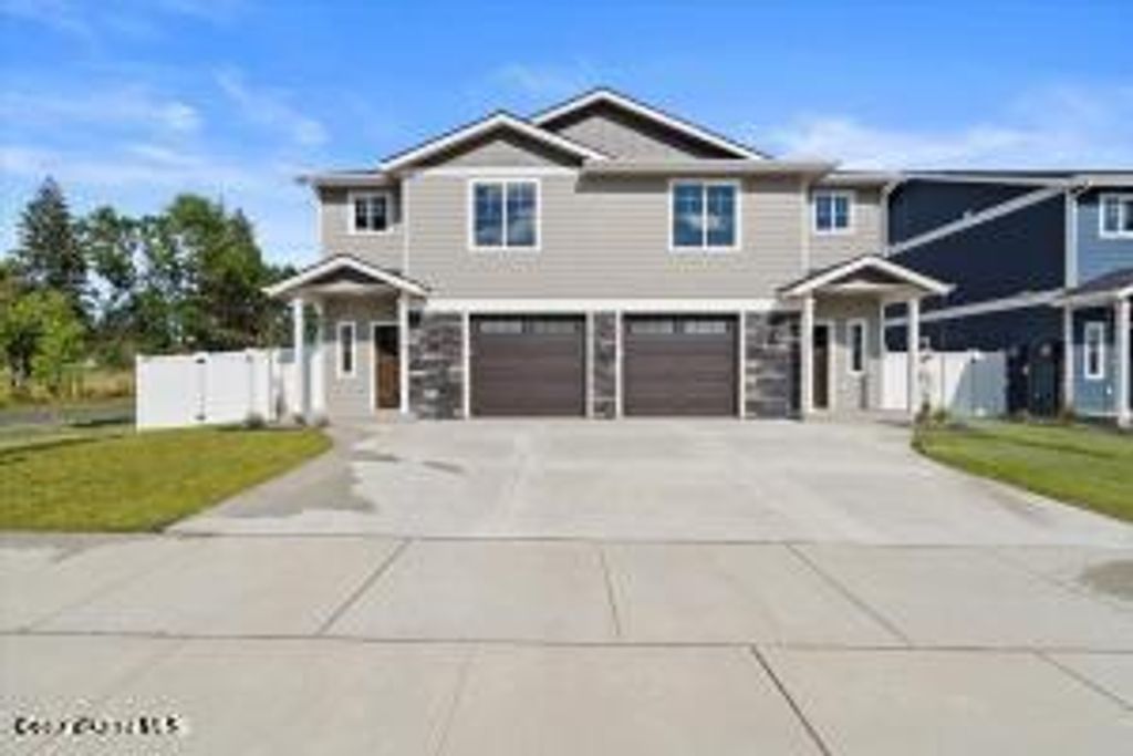 198 E LOBO LOOP, Hayden, ID 83835