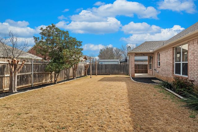 2517 Early Bird Drive, Arlington, TX 76001