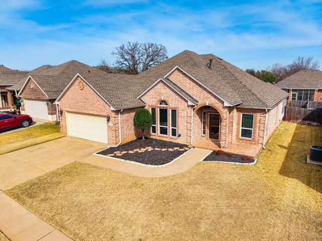 2517 Early Bird Drive, Arlington, TX 76001