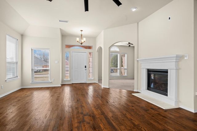 2517 Early Bird Drive, Arlington, TX 76001