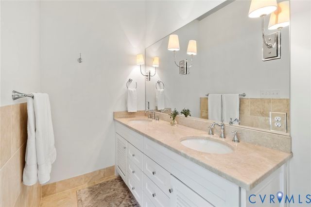 3264 Three Bridge Rd, Powhatan, VA 23139