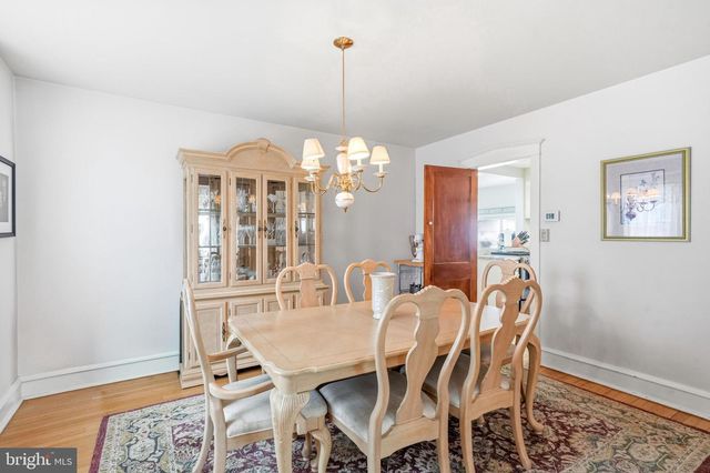 9 HAINES DR, Moorestown, NJ 08057