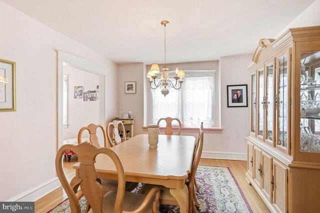 9 HAINES DR, Moorestown, NJ 08057