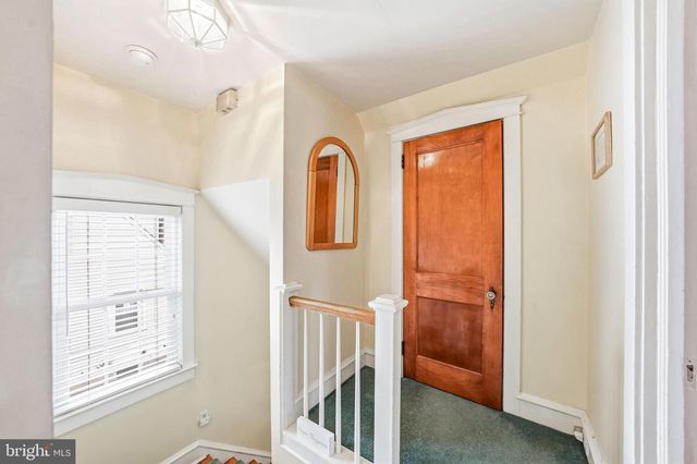 9 HAINES DR, Moorestown, NJ 08057