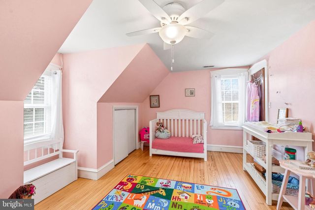 9 HAINES DR, Moorestown, NJ 08057