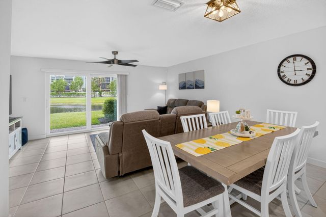 6762 Broadwater Lane, Lake Worth, FL 33467