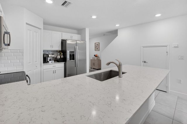 6762 Broadwater Lane, Lake Worth, FL 33467
