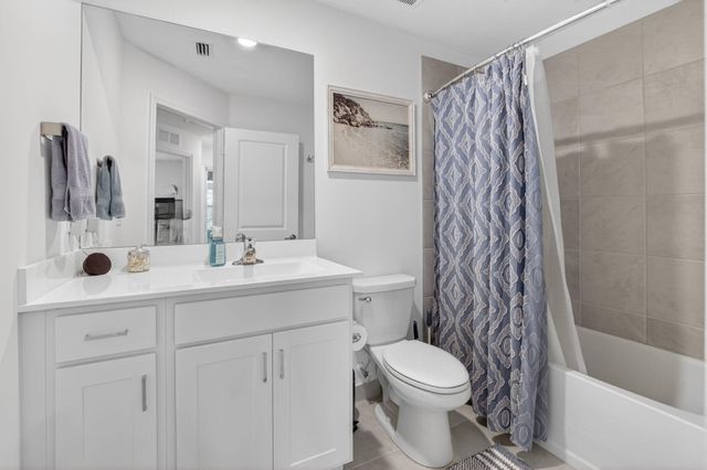 6762 Broadwater Lane, Lake Worth, FL 33467