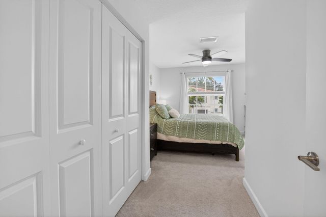 6762 Broadwater Lane, Lake Worth, FL 33467