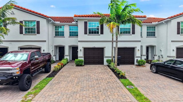 6762 Broadwater Lane, Lake Worth, FL 33467