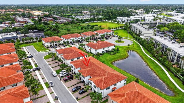 6762 Broadwater Lane, Lake Worth, FL 33467
