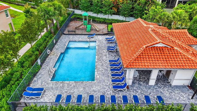 6762 Broadwater Lane, Lake Worth, FL 33467