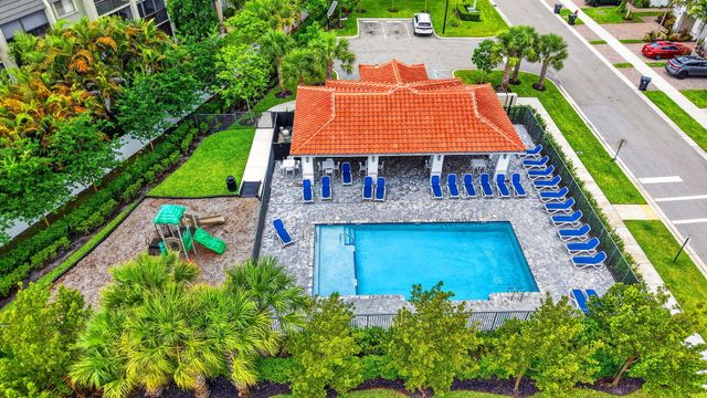 6762 Broadwater Lane, Lake Worth, FL 33467