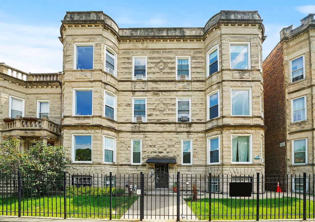 3131 W Augusta Boulevard 1R, Chicago, IL 60622