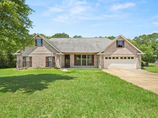3652 Belview, Leesville, LA 71446