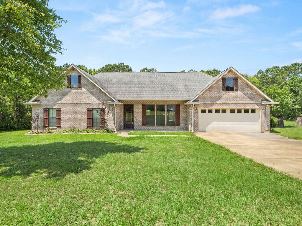 3652 Belview, Leesville, LA 71446