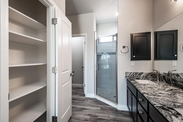 7426 E Squaw Creek Drive, Kingman, AZ 86401