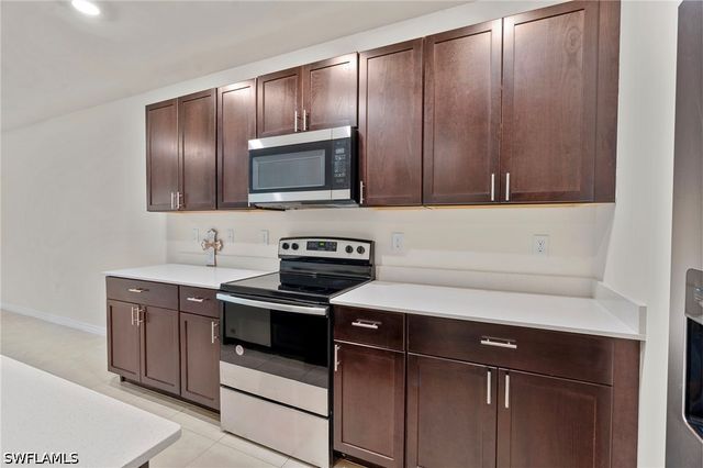 15535 Wildflower CIR, Naples, FL 34119
