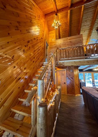 42 Chickadee Lane, Littleton, NH 03561