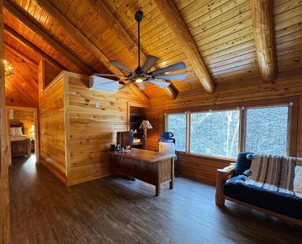 42 Chickadee Lane, Littleton, NH 03561